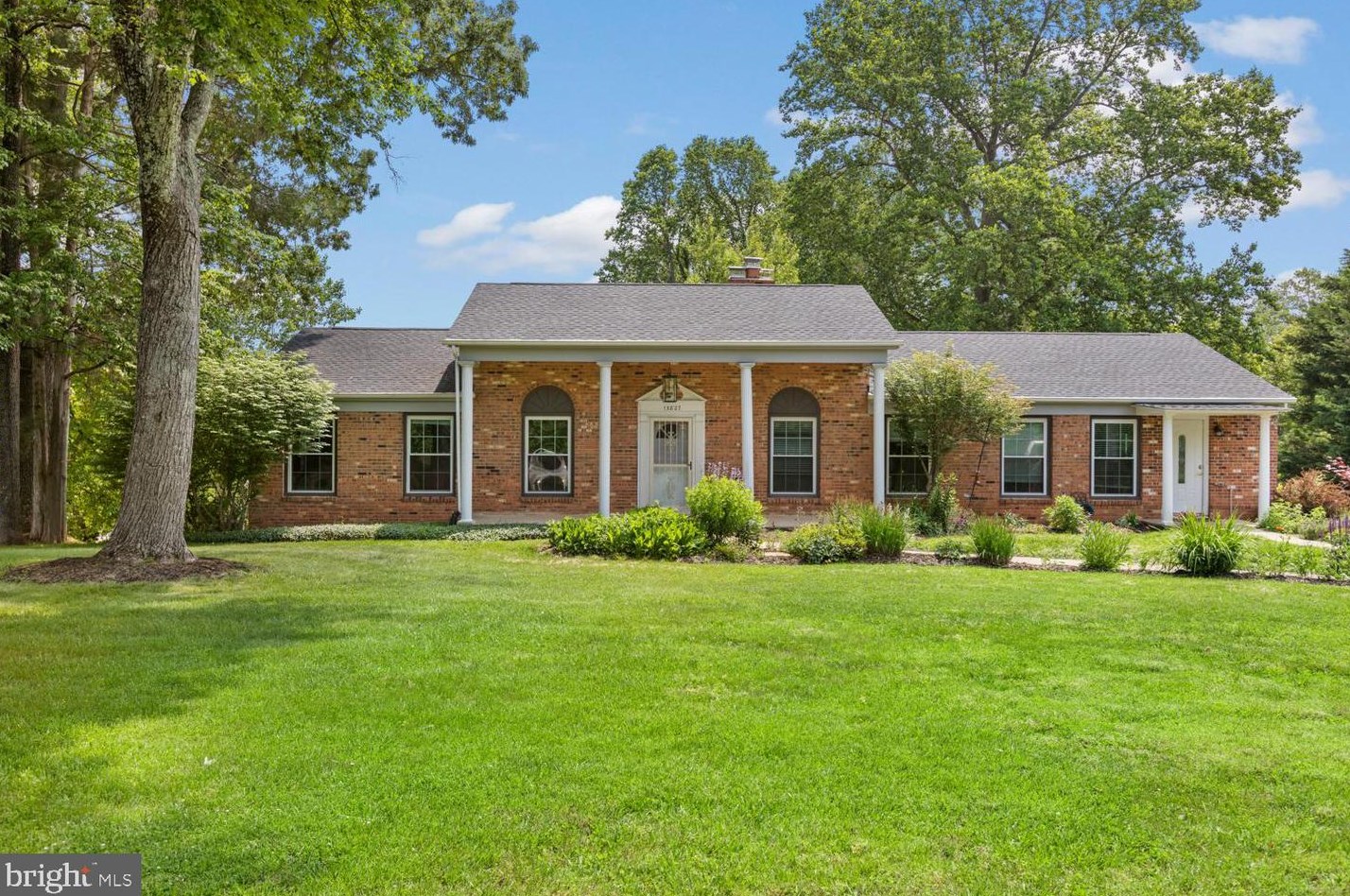 13827 Spriggs Rd, Woodbridge, VA 22193