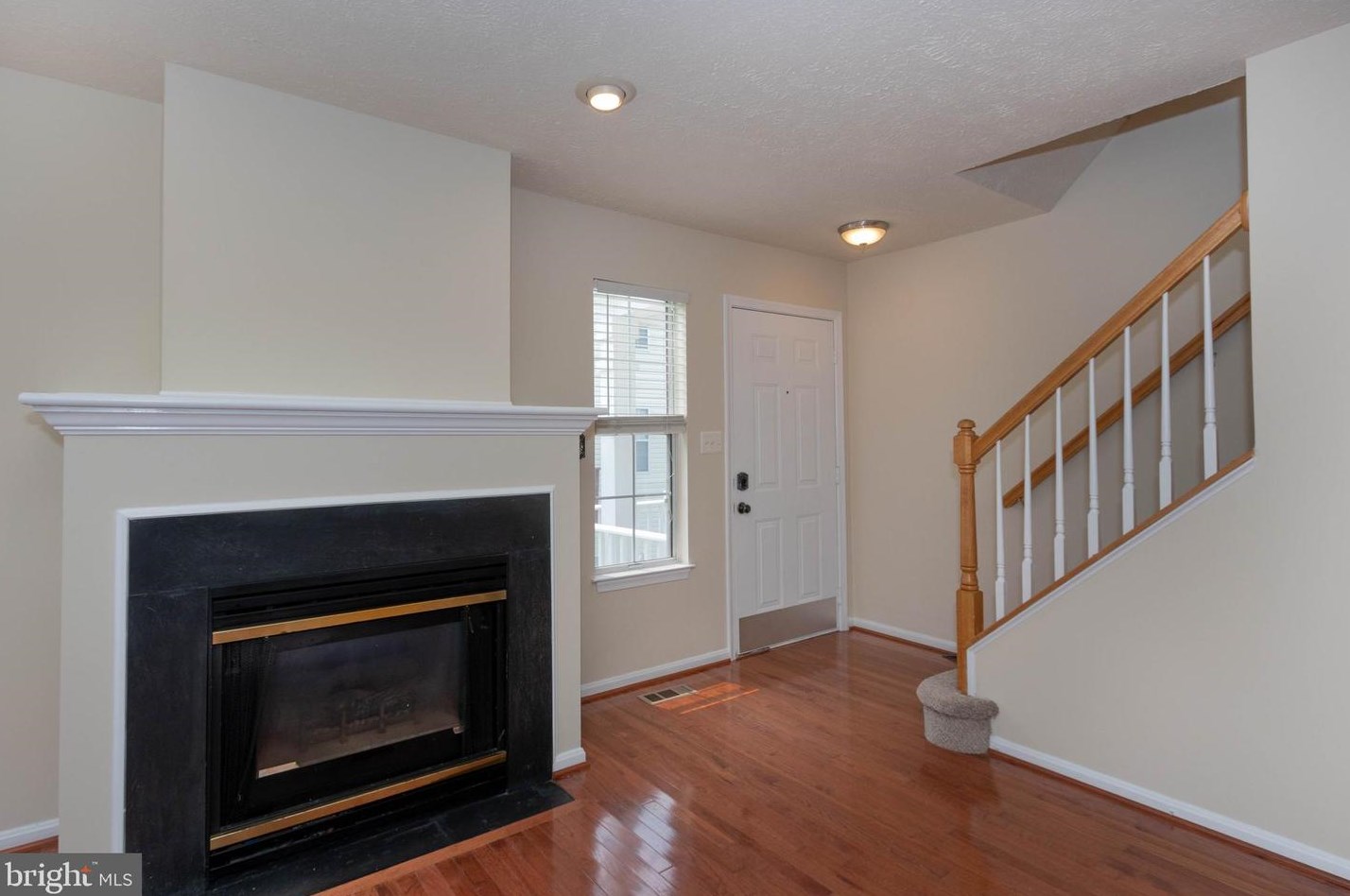 7977 Calvary Ct, Manassas, VA 20109