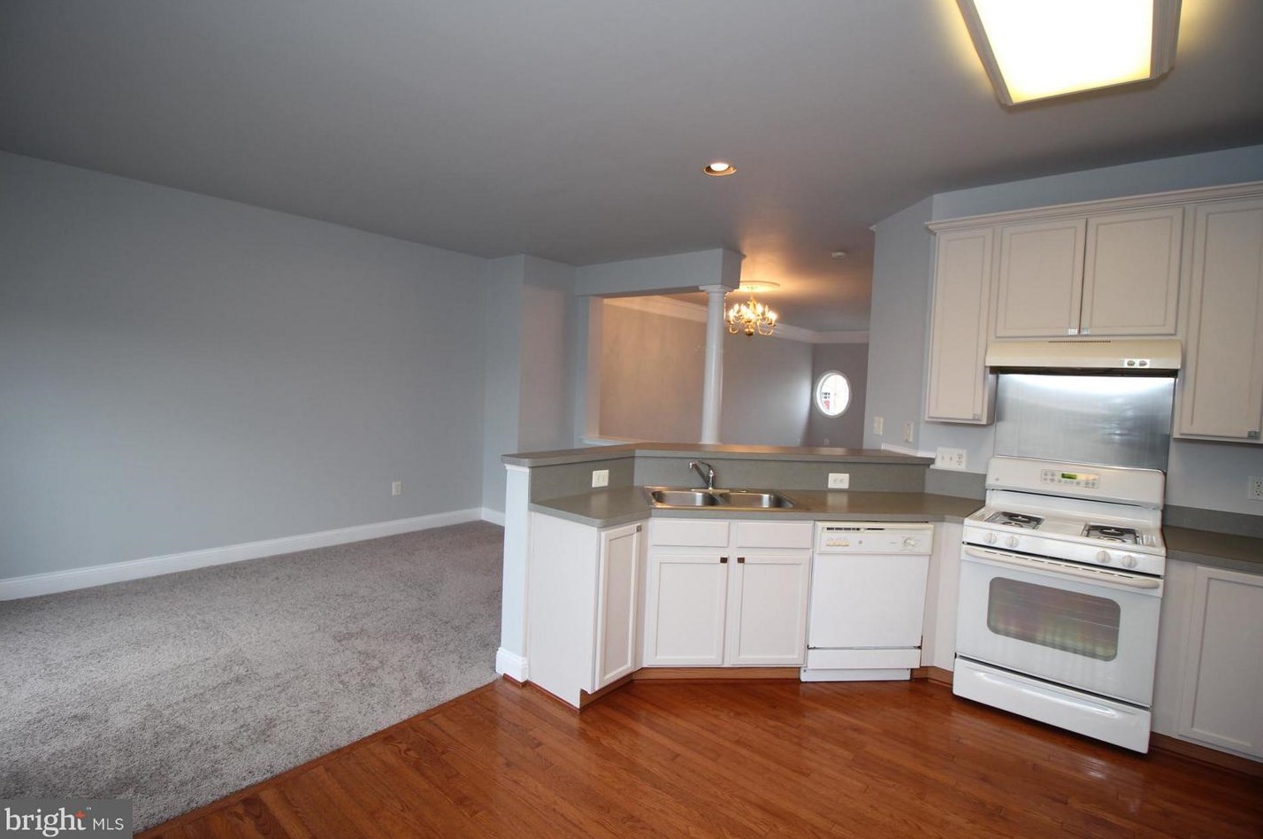 16797 Sweeney Ln, Woodbridge, VA 22191