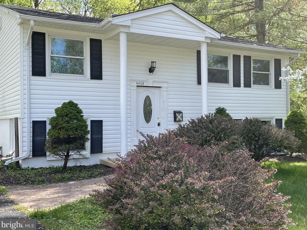 4408 Hendricks Dr, Woodbridge, VA 22193