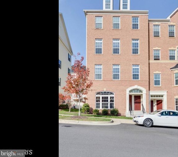 15284 Regents Park Dr, Woodbridge, VA 22191