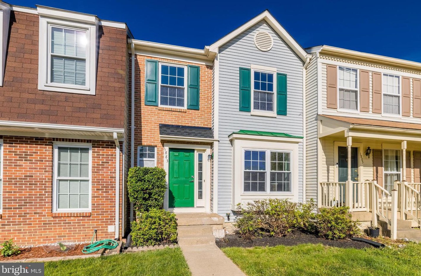 1883 Inglebrook Dr, Woodbridge, VA 22192