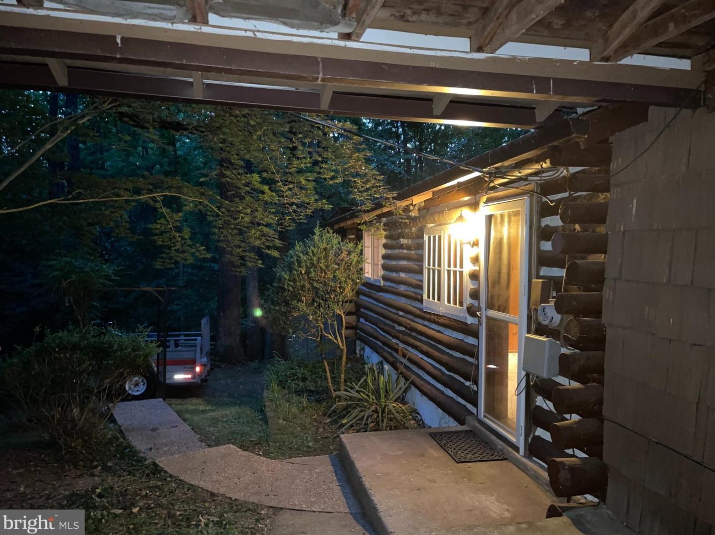 8379 Robert Pl, Manassas, VA 20112