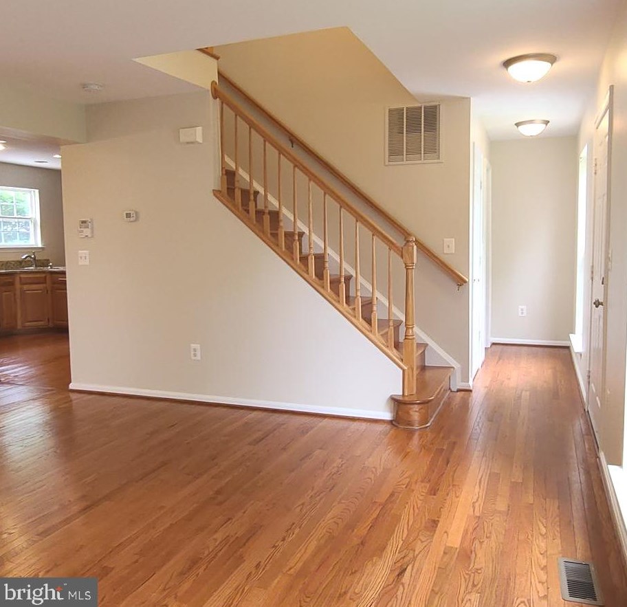 5767 Ralston Ct, Woodbridge, VA 22193