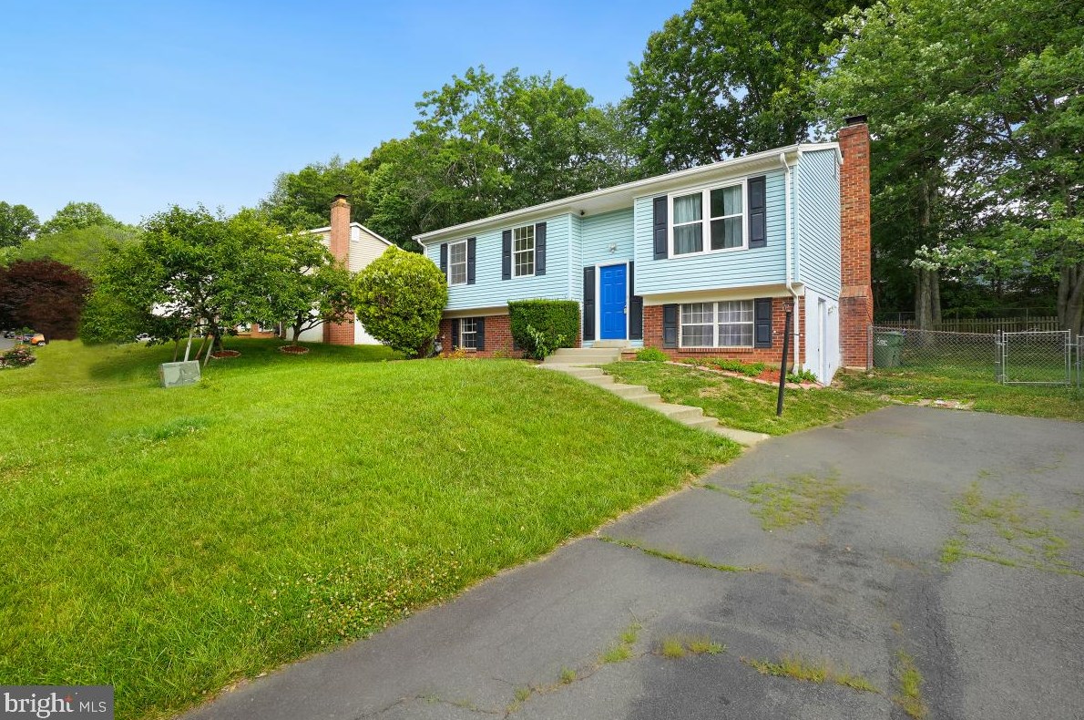 5596 Shannon Ct, Woodbridge, VA 22193