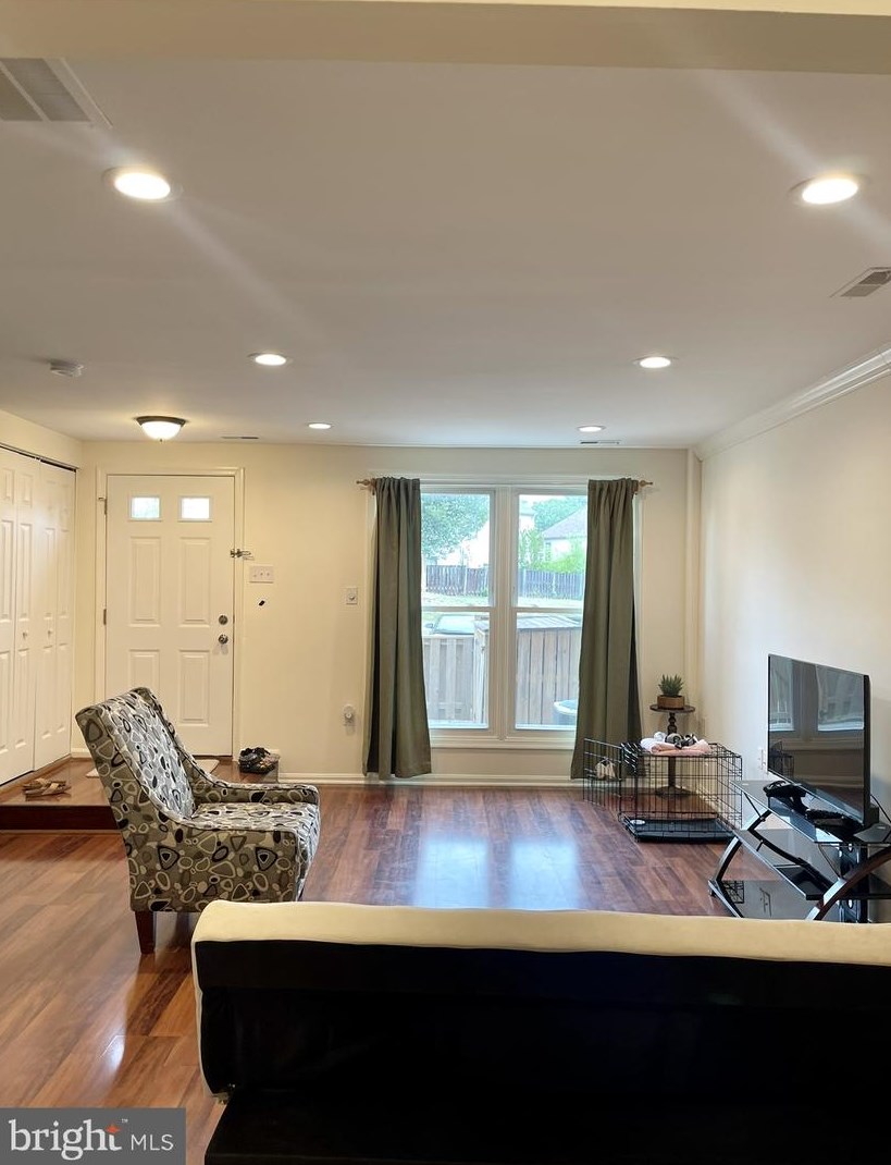 10439 Dylan Pl, Manassas, VA 20109