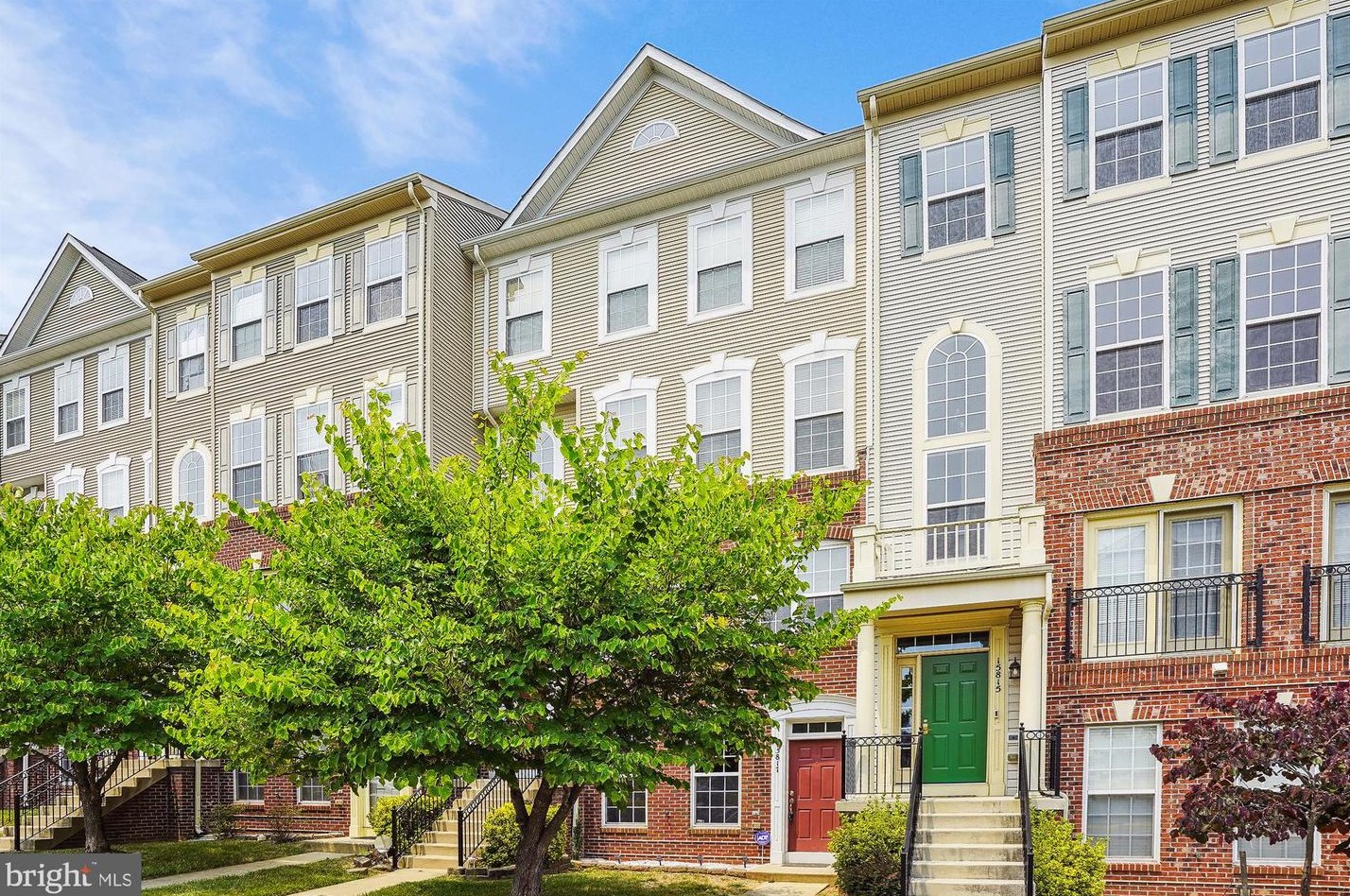 15817 John Diskin Cir, Woodbridge, VA 22191