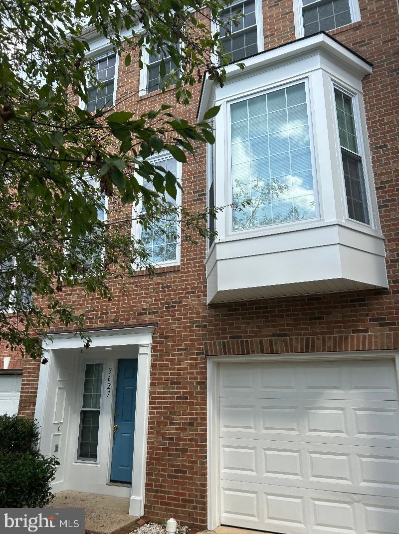 3627 Bracknell Dr, Woodbridge, VA 22192