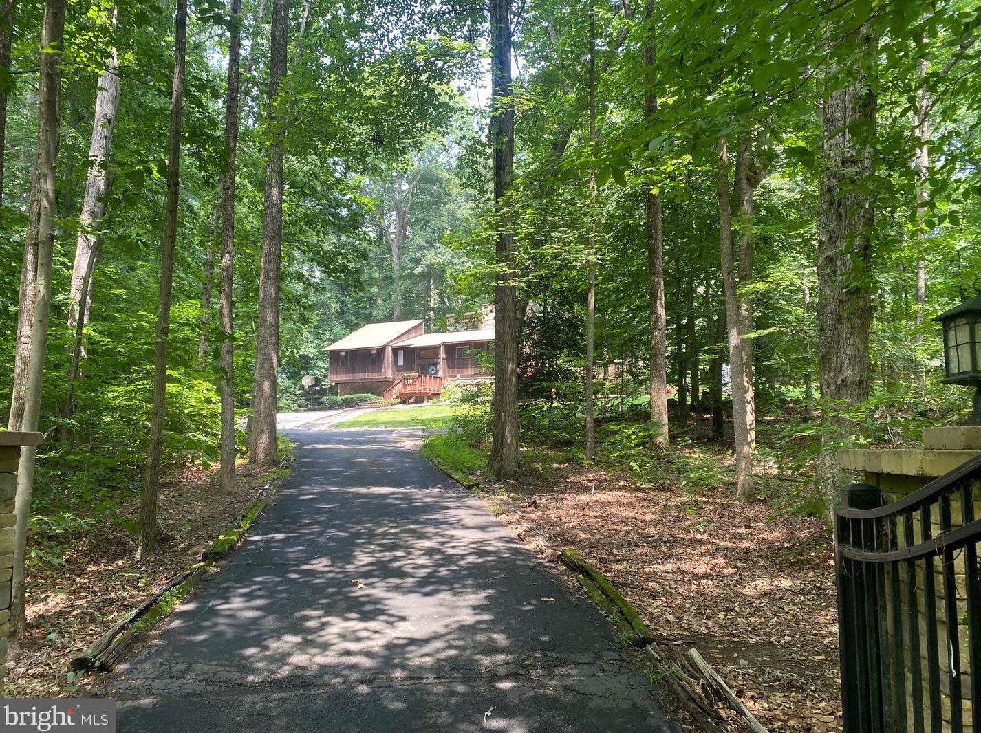 13107 Foxhall Dr, Woodbridge, VA 22192-4805