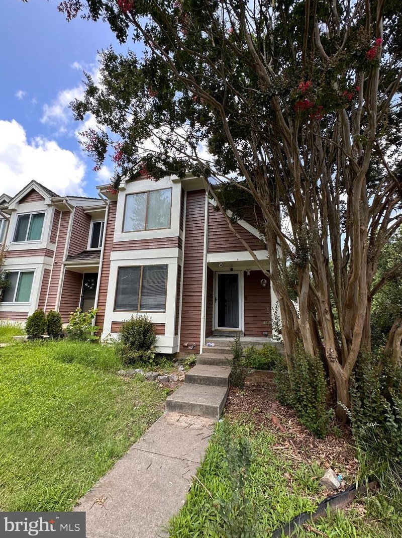 3090 Bridgeton Ct, Woodbridge, VA 22192