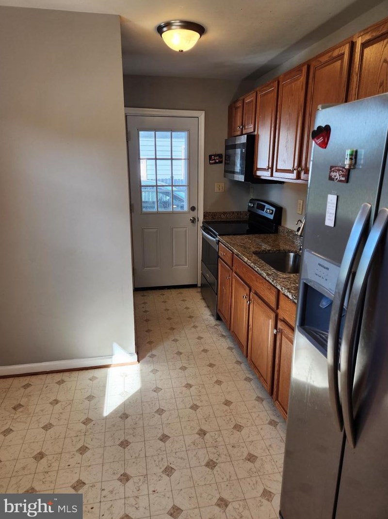 7505 Albemarle Dr, Manassas VA  20111-4117 exterior