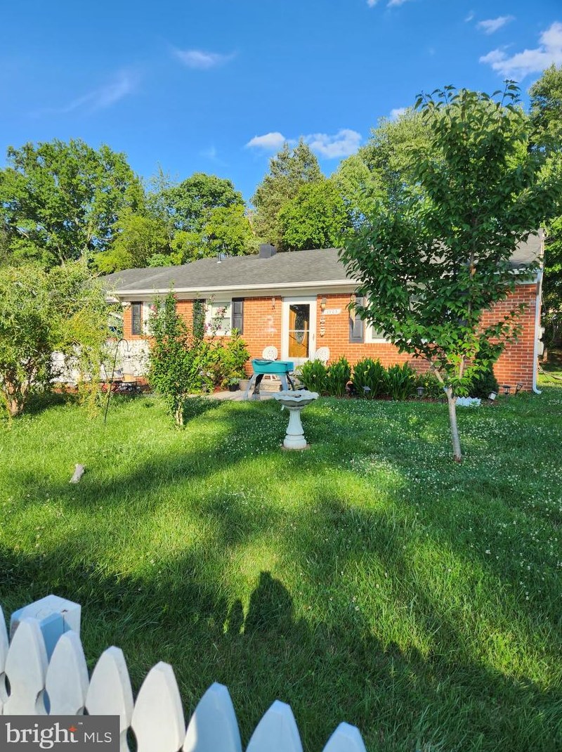 7505 Albemarle Dr, Manassas VA  20111-4117 exterior