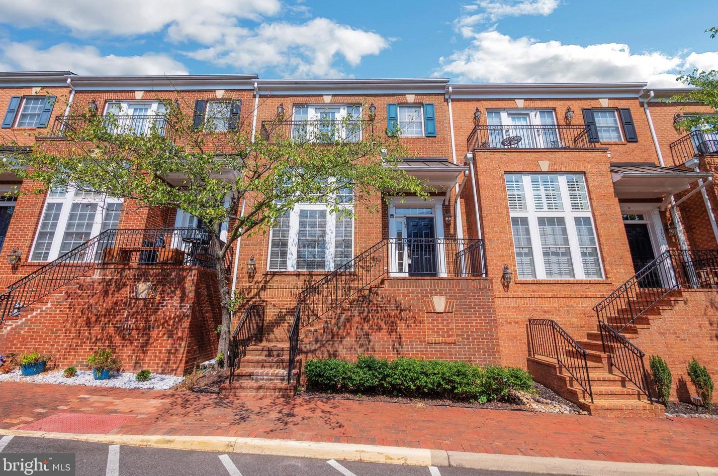 704 Vestal St, Woodbridge, VA 22191