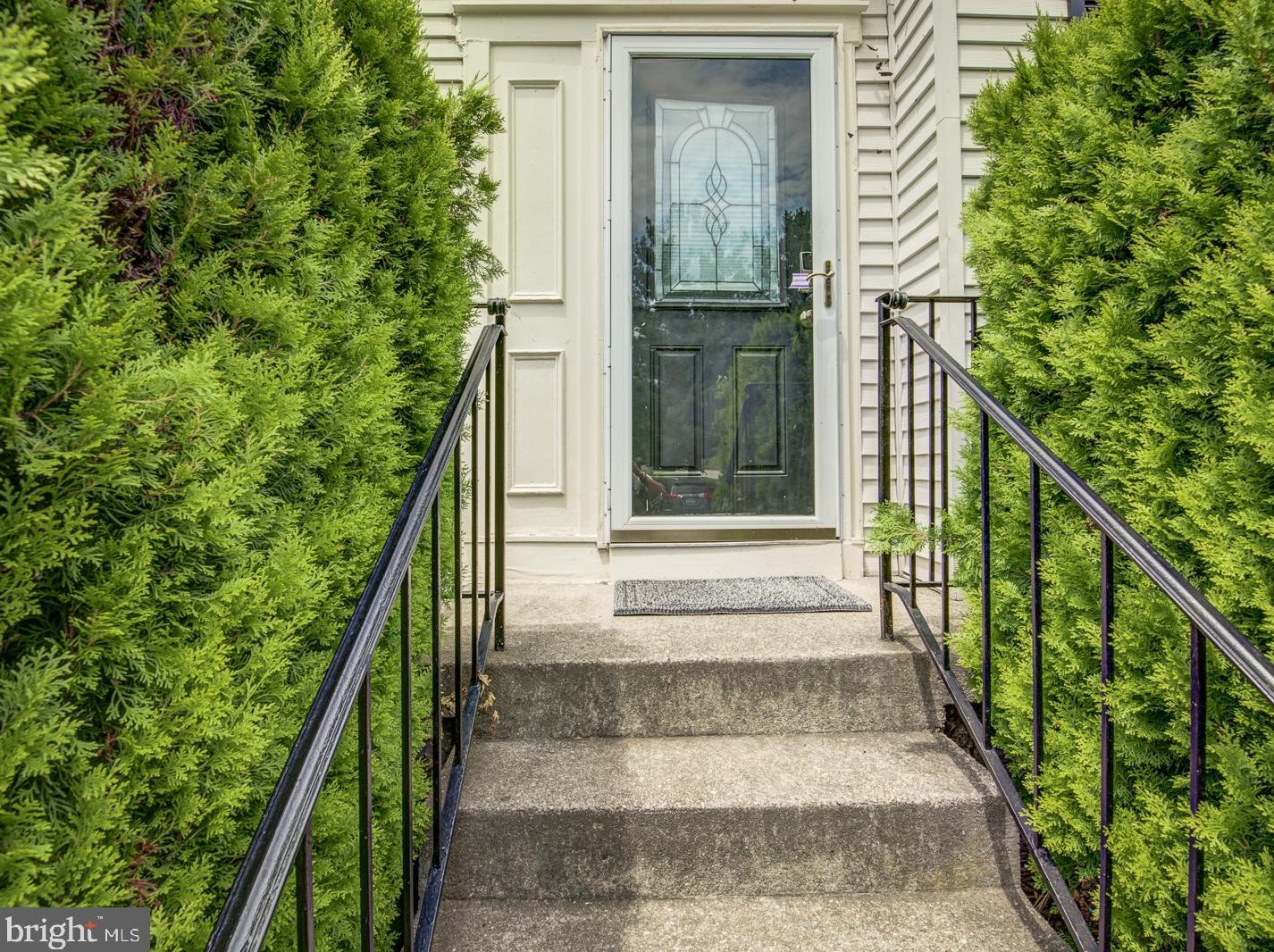 14888 Hyatt Pl, Woodbridge VA  22191-3849 exterior