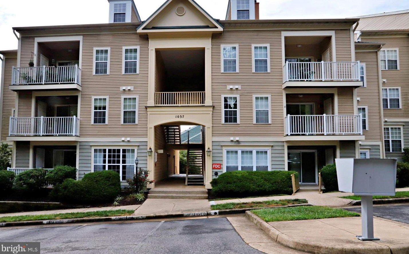 1037 Gardenview Loop, Woodbridge, VA 22191-1967