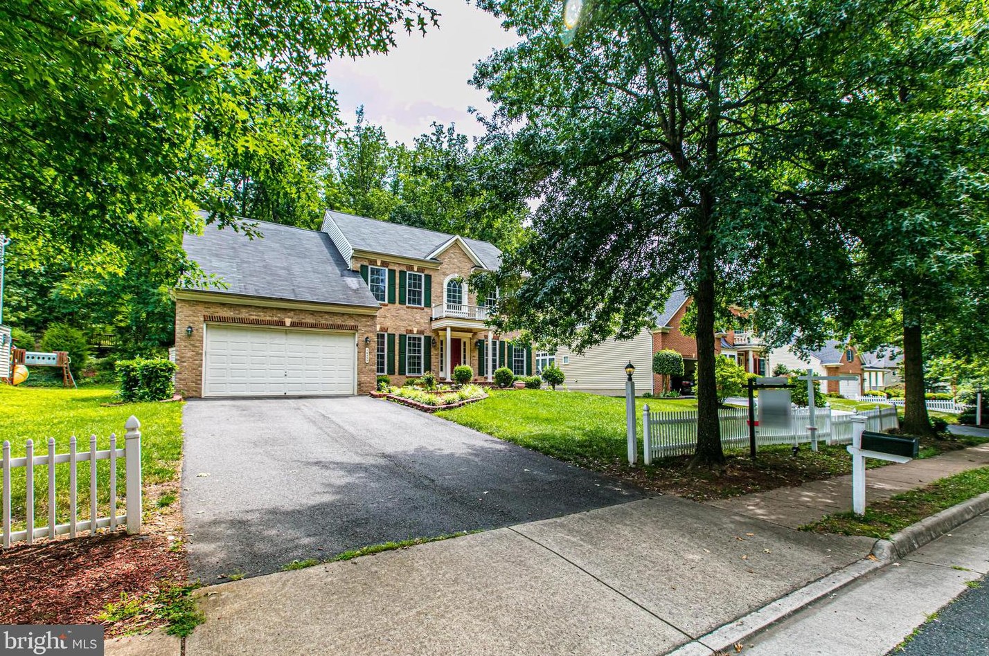 16455 Hayes Ln, Woodbridge, VA 22191-4542
