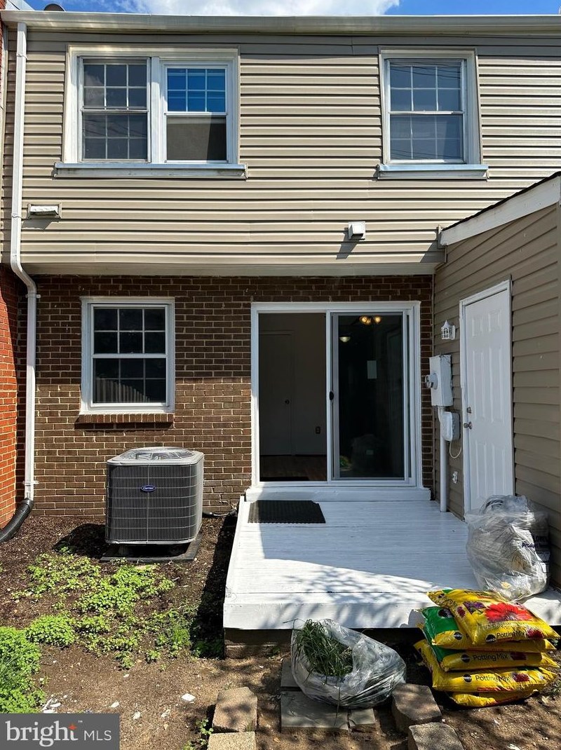 1628 Fort Fisher Ct, Dumfries, VA 22026