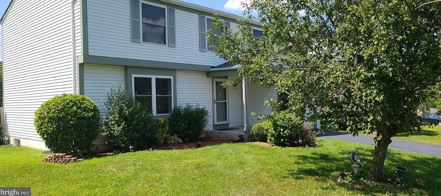 13304 Smoketown Rd, Woodbridge, VA 22192