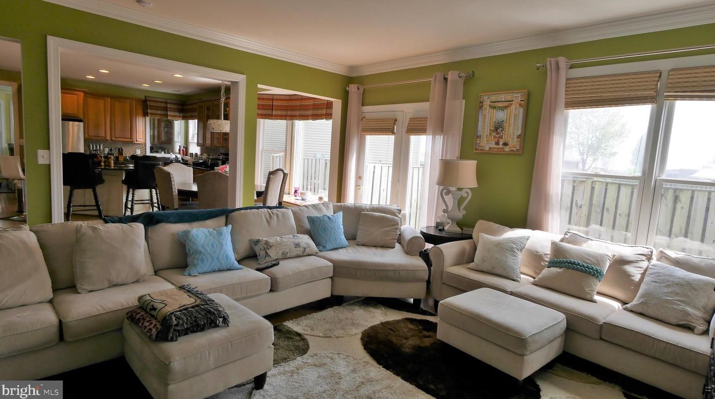 1101 Sea View Ave, Woodbridge, VA 22191