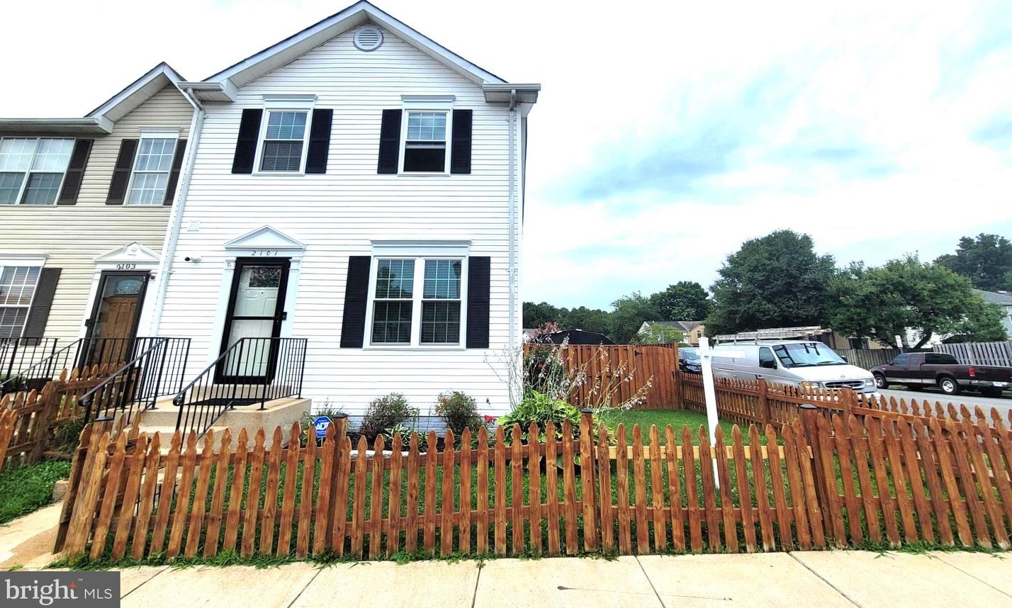 2101 Fort Donelson Ct, Dumfries, VA 22026-2571