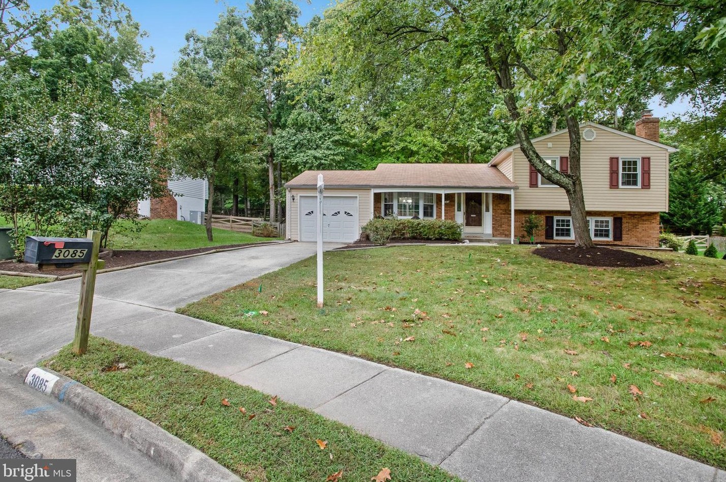 3085 Peachtree Ct, Woodbridge, VA 22192-1518