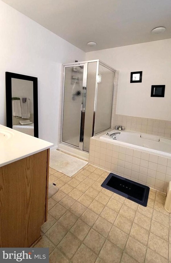 8909 Hanson Grv Ct, Manassas VA 20109-4810 exterior