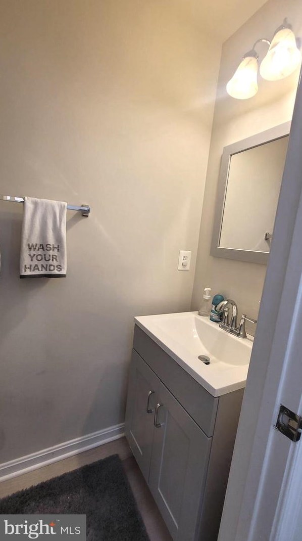 8909 Hanson Grv Ct, Manassas VA 20109-4810 exterior