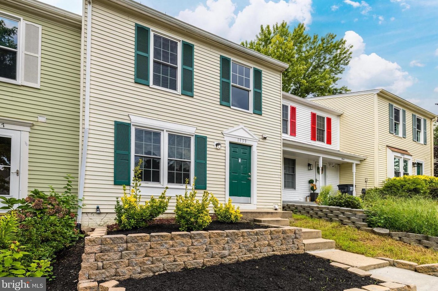 1939 Pohick Creek Ct, Woodbridge, VA 22192