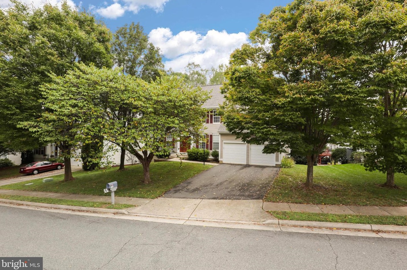 6404 Tinkling Springs Ct, Manassas, VA 20112