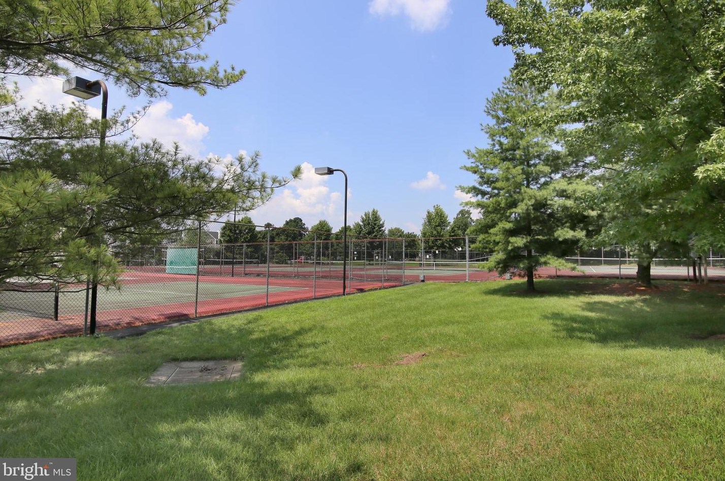 8218 Winstead Pl, Manassas VA  20109-2797 exterior
