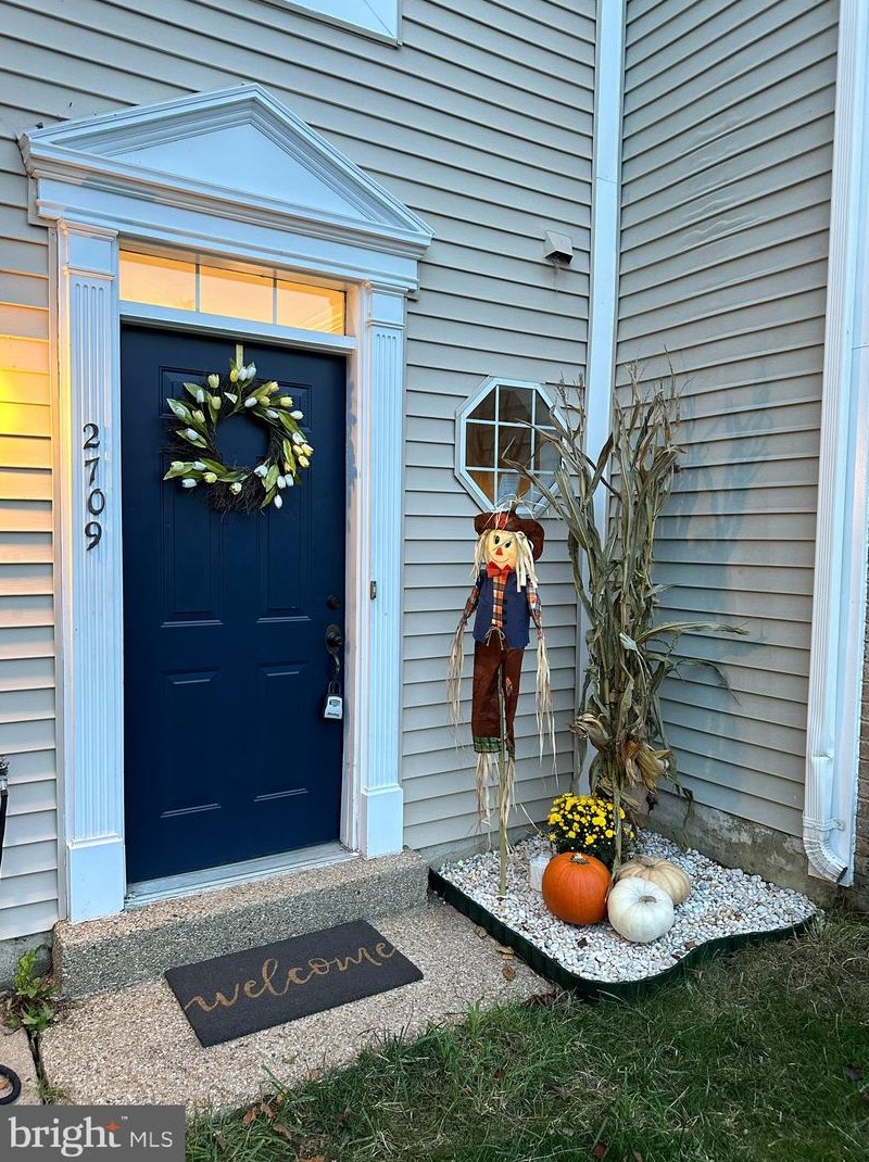 2709 Brier Pond Cir, Woodbridge, VA 22191-5137