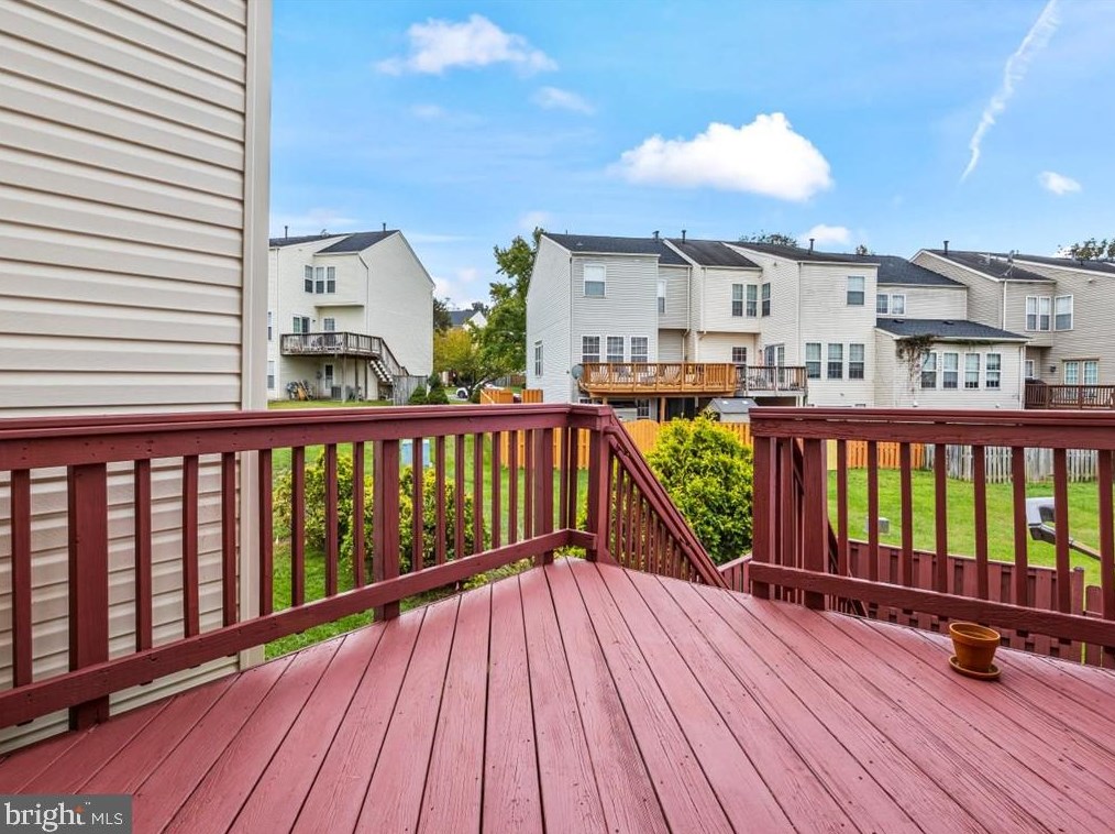 11740 Batley Pl, Woodbridge VA  22192-8403 exterior