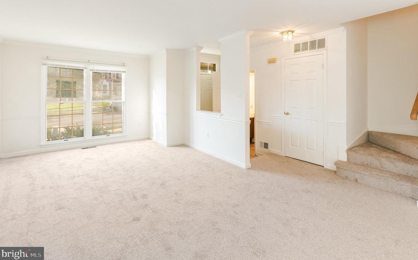 4220 Devonwood Way, Woodbridge, VA 22192