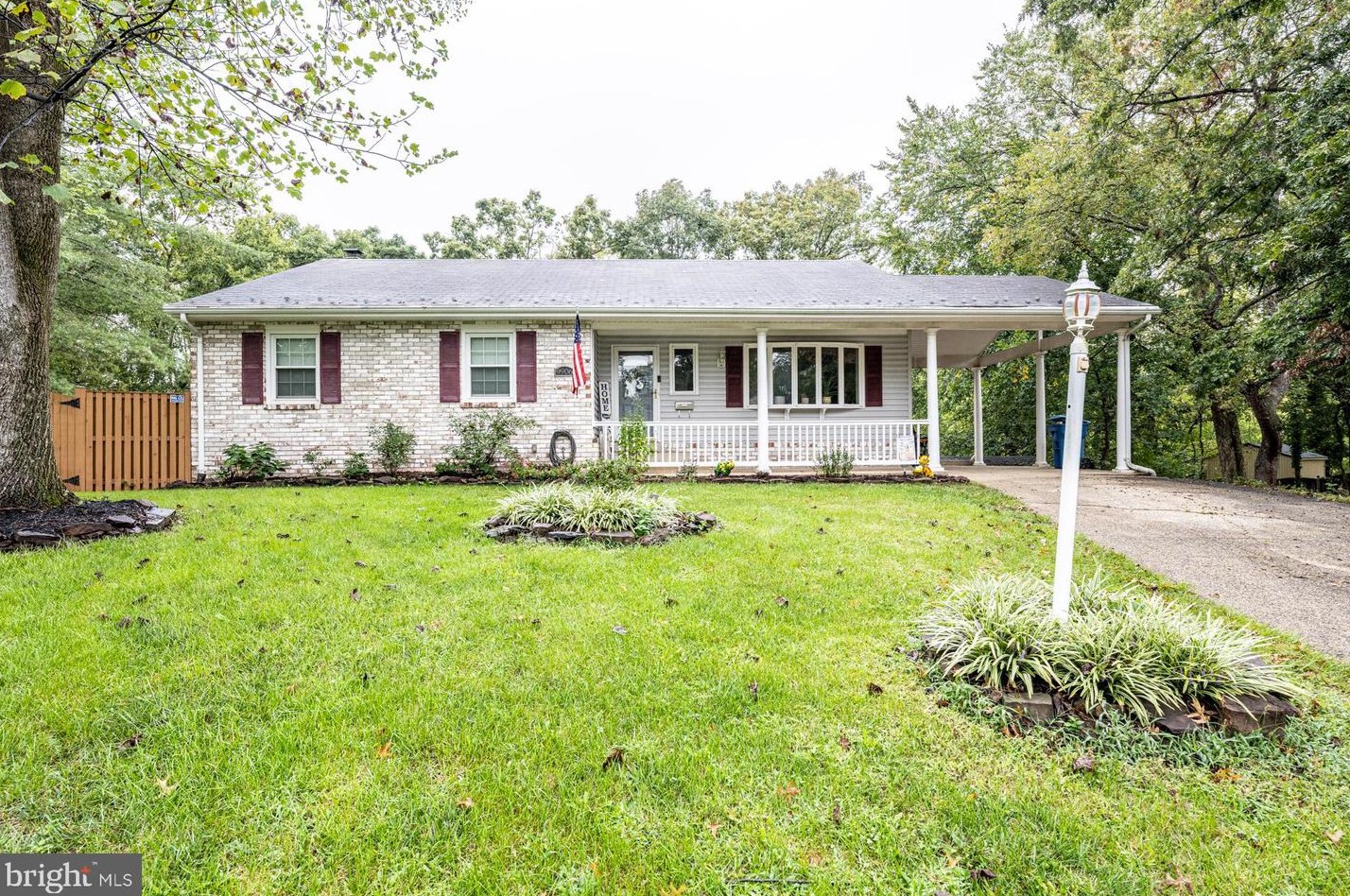 9906 Greenview Ln, Manassas VA  20109-3229 exterior