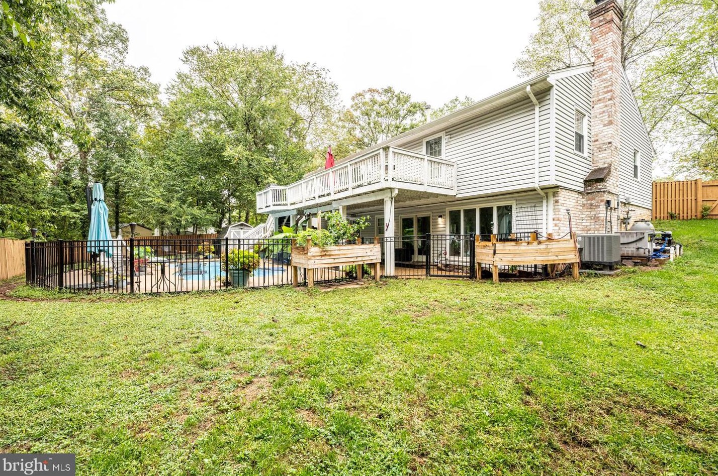 9906 Greenview Ln, Manassas VA  20109-3229 exterior