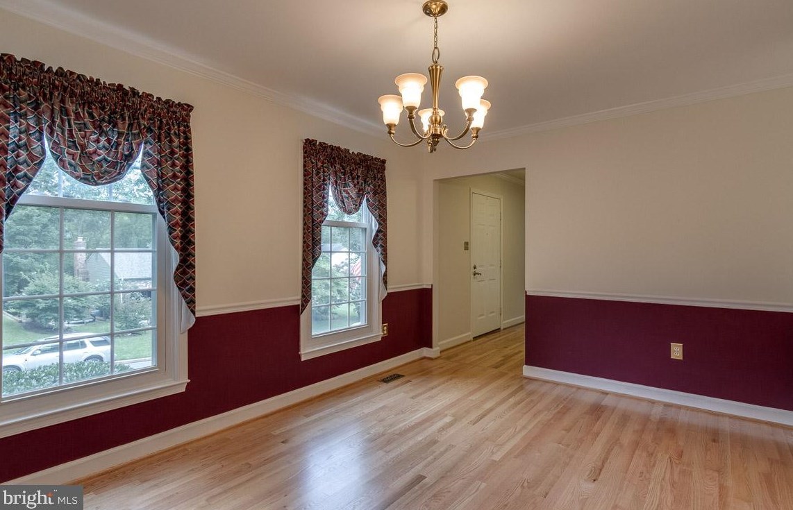 15694 Pike Trl, Dumfries, VA 22025