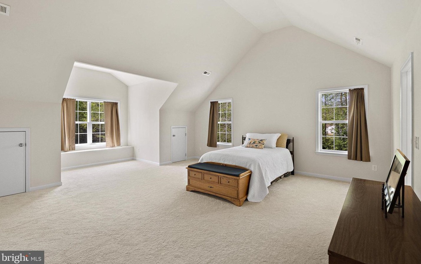 14241 Van Doren Rd, Manassas VA 20112-3855 exterior