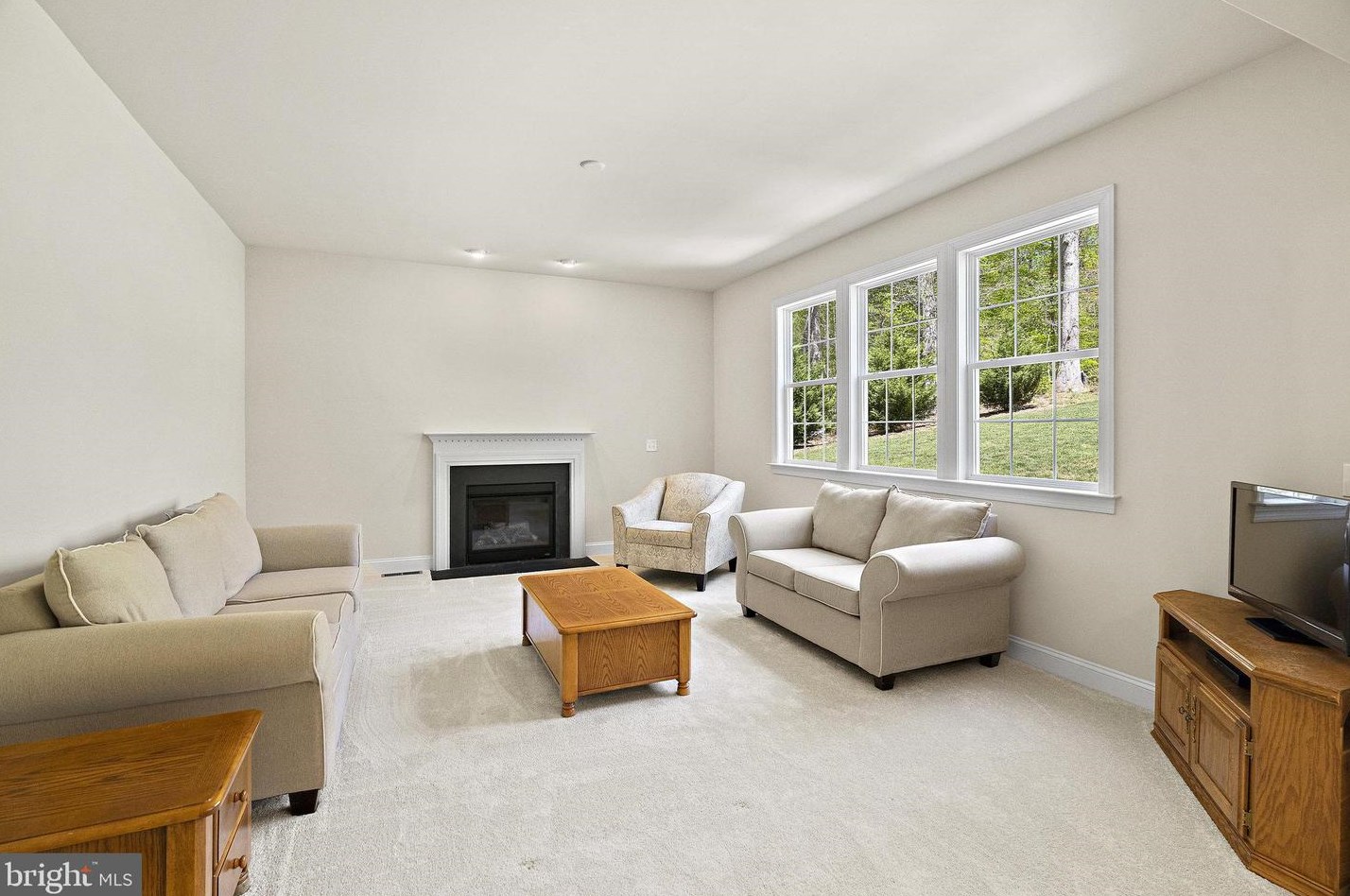 14241 Van Doren Rd, Manassas VA 20112-3855 exterior