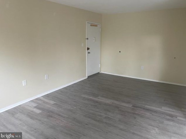 1600 Renate Dr #304, Woodbridge, VA 22192