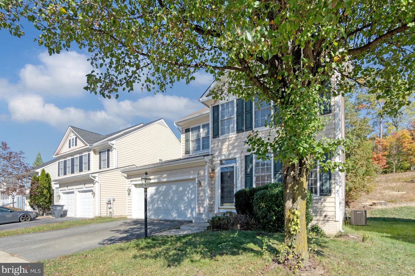 17645 Hampstead Ridge Ct, Dumfries, VA 22026-4549