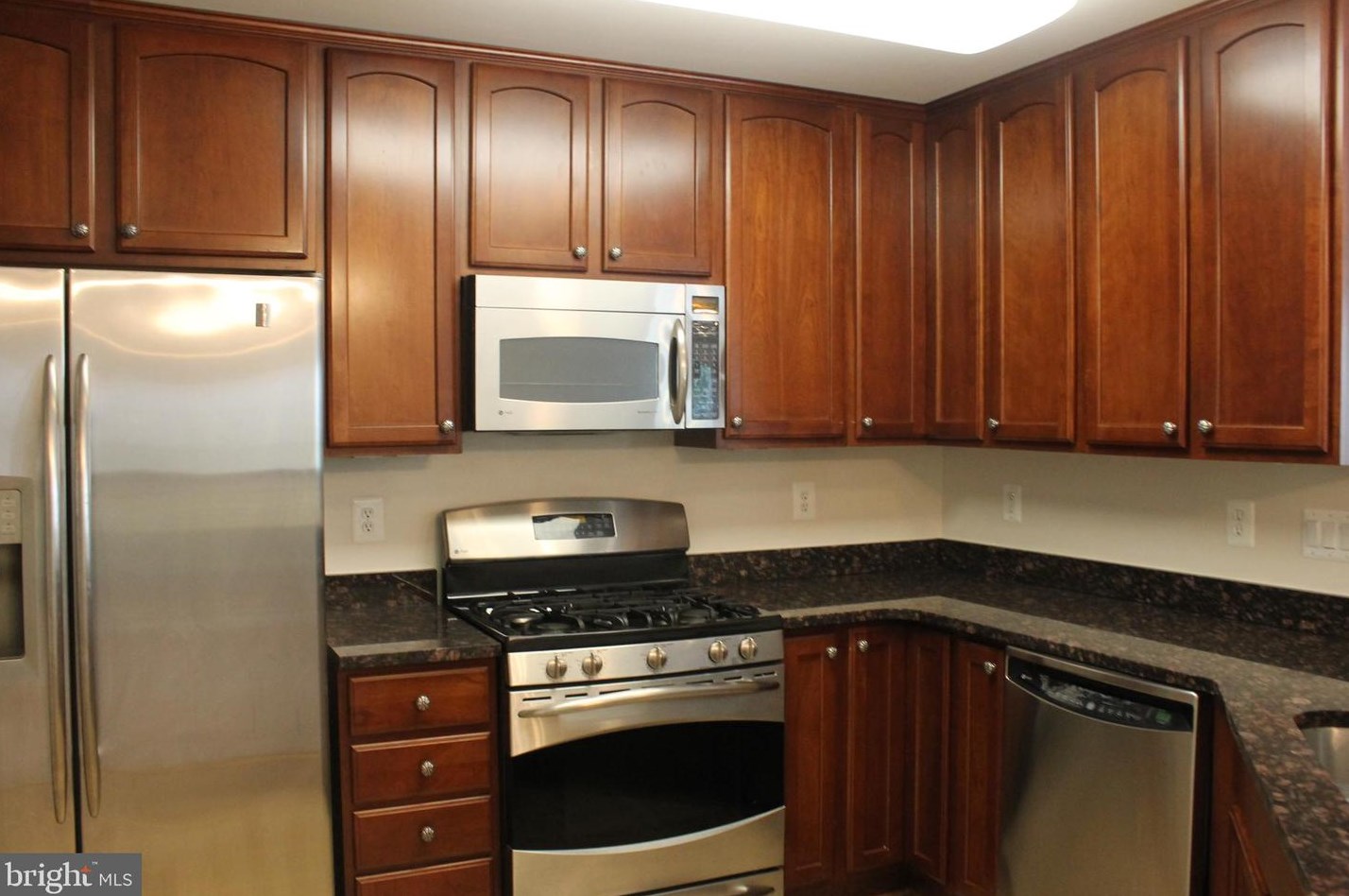 11258 Wortham Crest Cir, Manassas VA  20109-5696 exterior