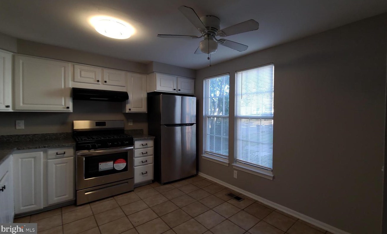 3456 Belleplain Ct, Dumfries, VA 22026