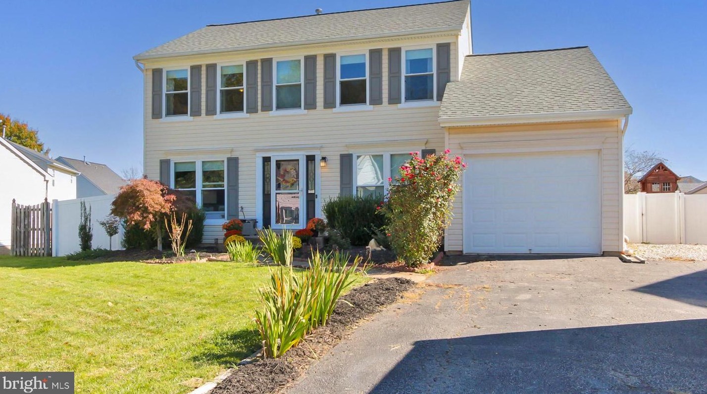 13933 Rexburg Ct, Woodbridge, VA 22193