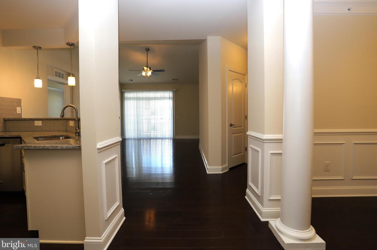 15201 Royal Crest Dr #403, Haymarket, VA 20169