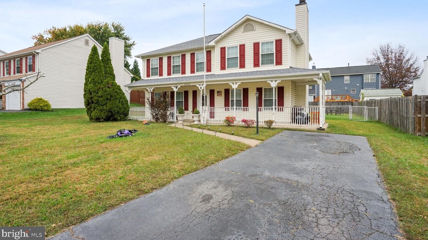 6066 Ponhill Dr, Woodbridge, VA 22193
