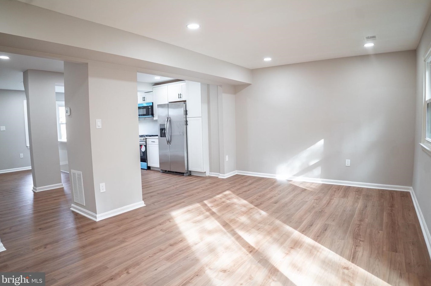 2001 Mayflower Dr, Woodbridge VA  22192-2322 exterior