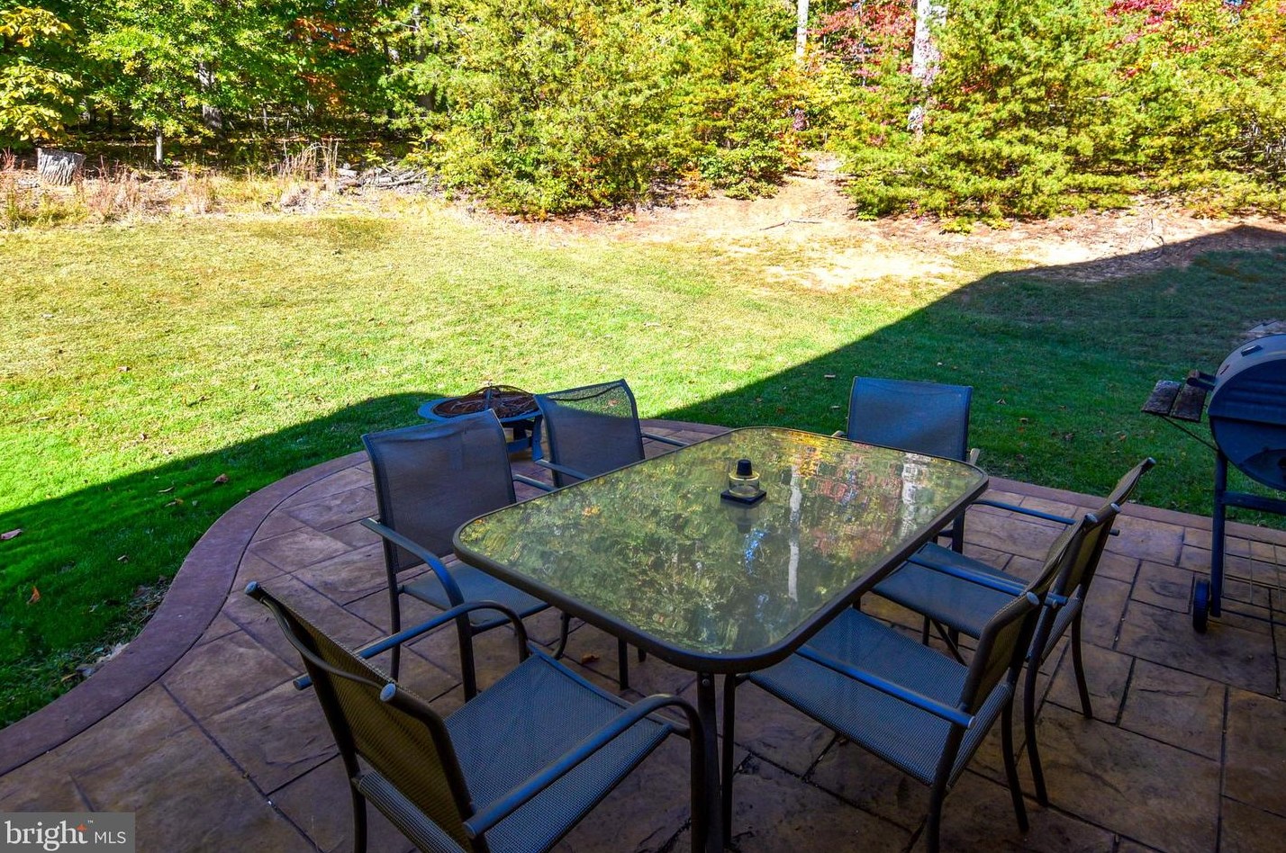 16534 Louisville Pl, Woodbridge VA  22191-4452 exterior