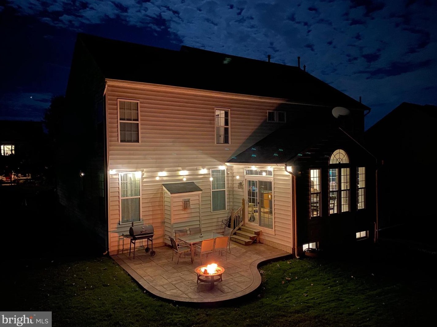 16534 Louisville Pl, Woodbridge VA  22191-4452 exterior