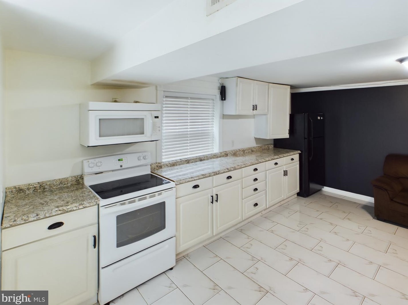 4801 Kempair Dr, Woodbridge VA  22193-4632 exterior