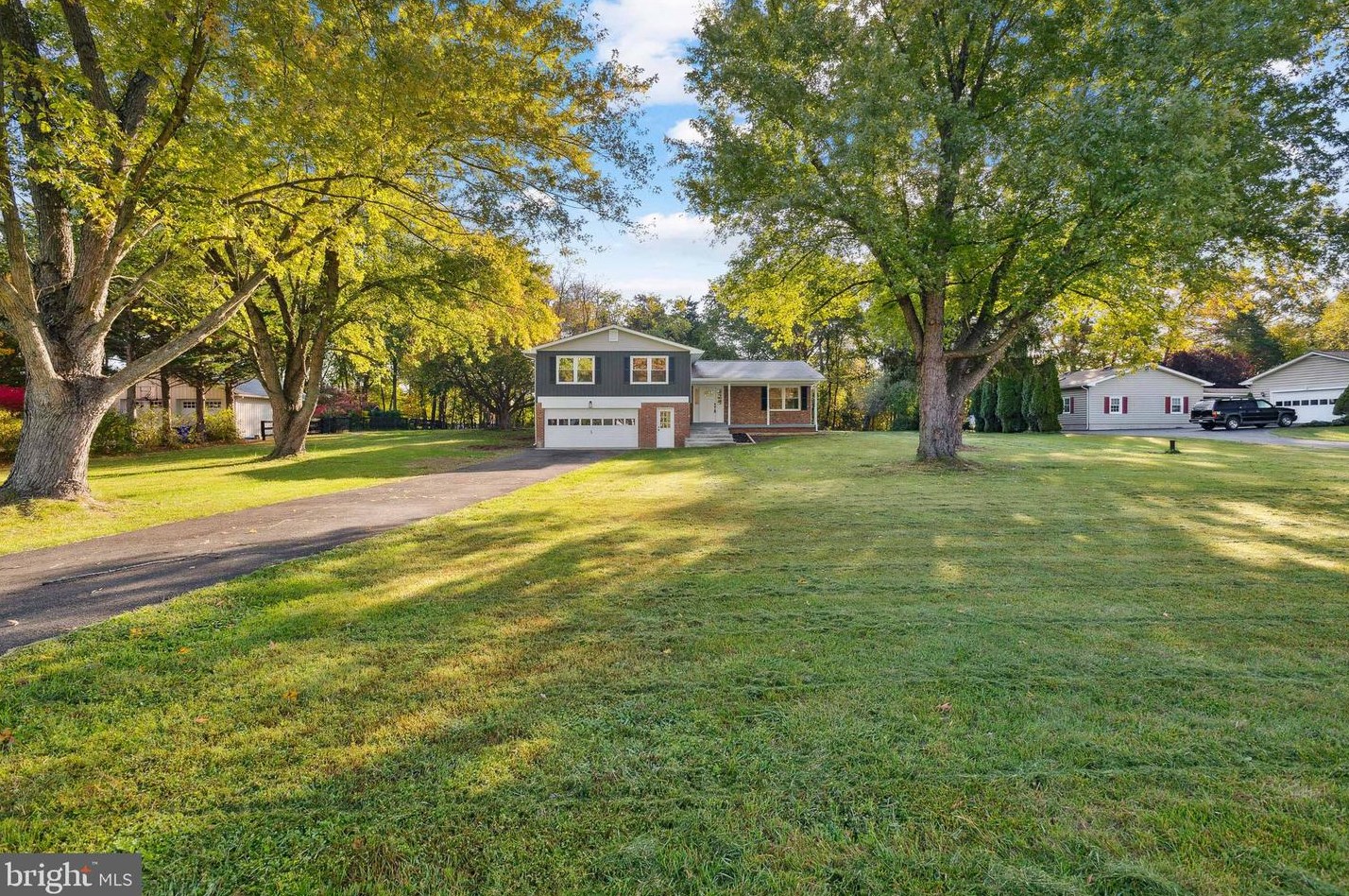 5757 Benford Dr, Haymarket, VA 20169